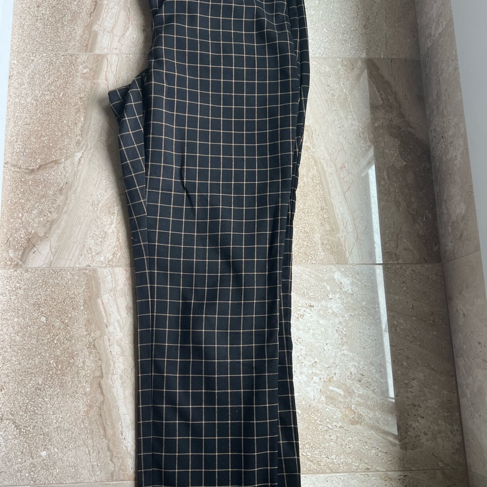 Womens pant. Size 2. Charter club brand.